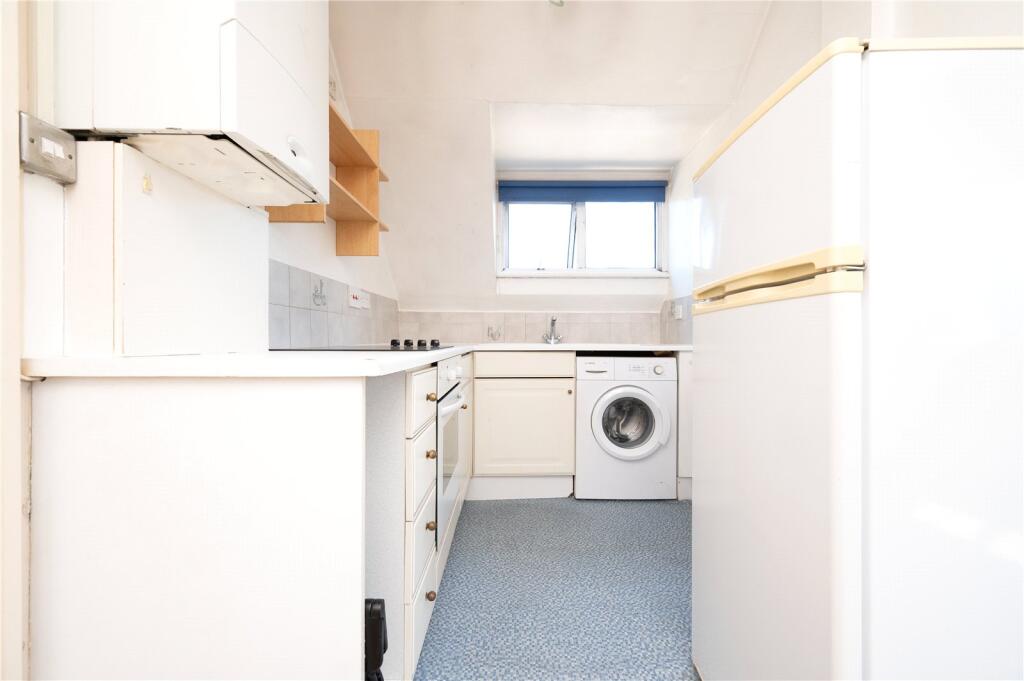 Apartment in St Albans, Bernards Heath - View 3