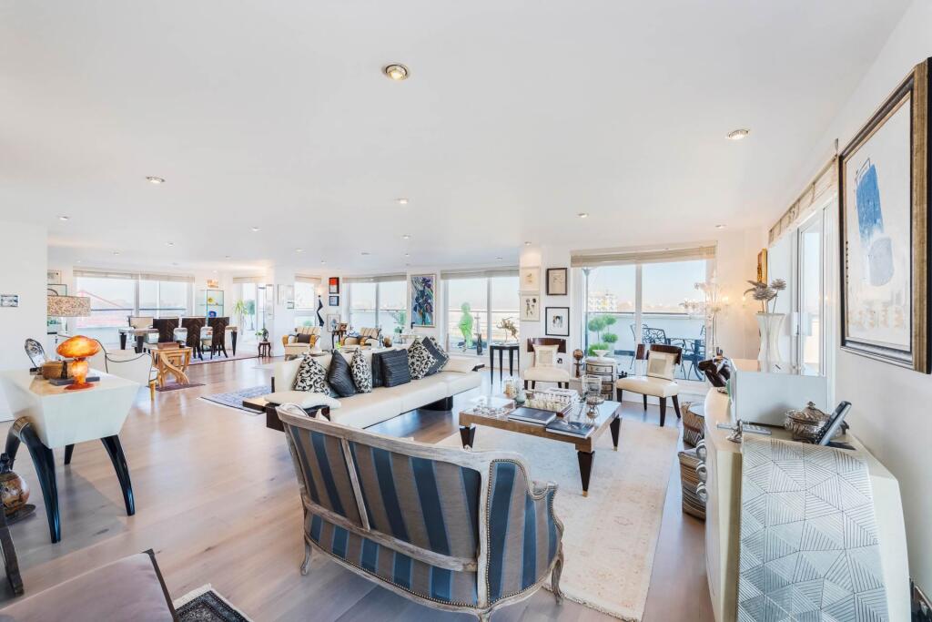 Apartment in London - View 2