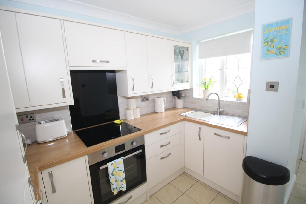 House in Wakefield - View 5
