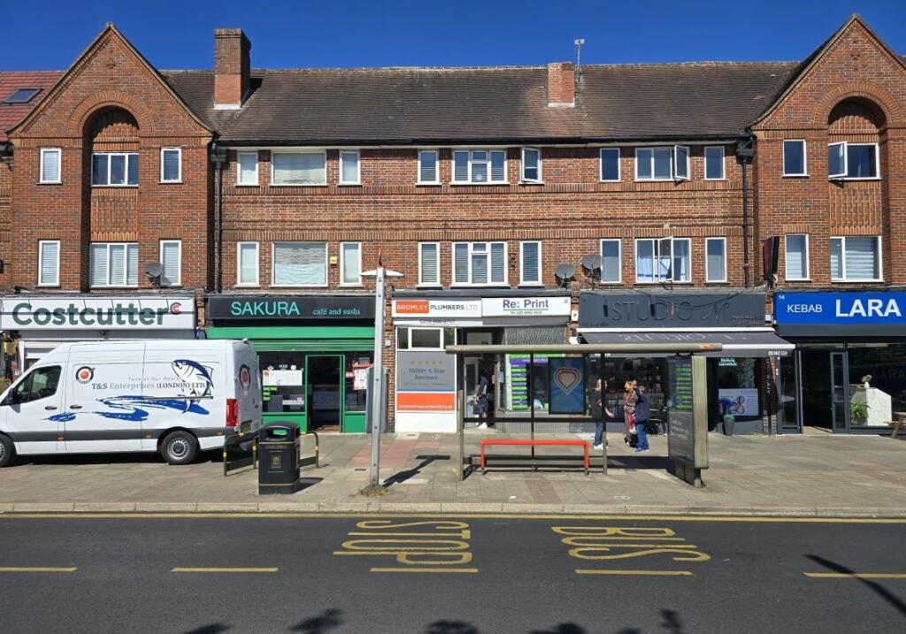 Main image of property: 18A Addington Road, West Wickham, Kent, BR4 9BS