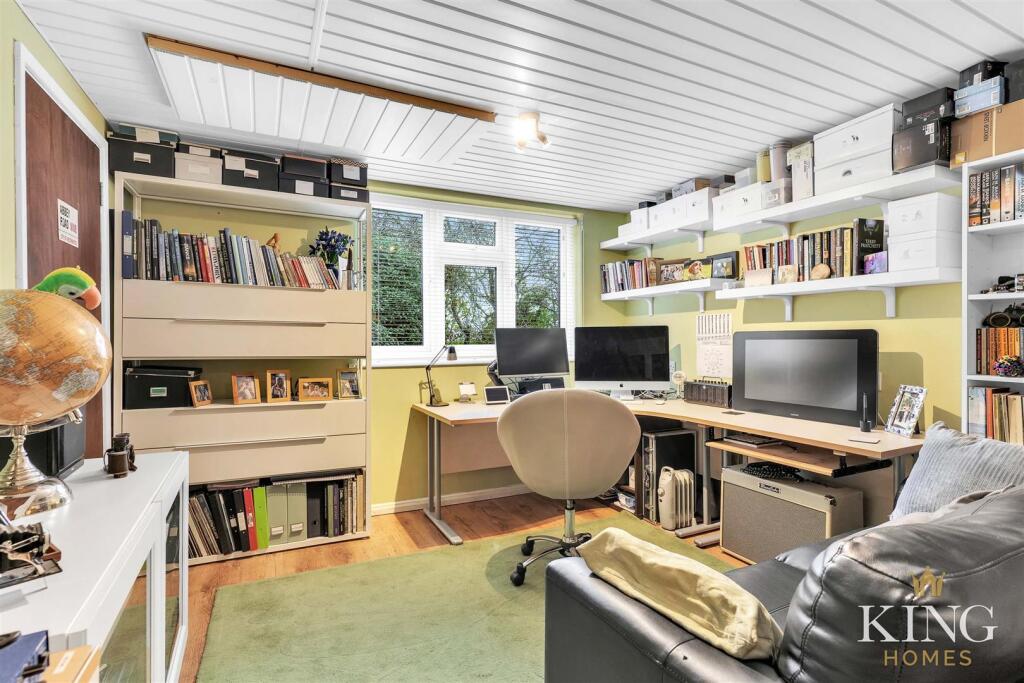 Additional image 13 of Evesham Road, Weethley, Alcester