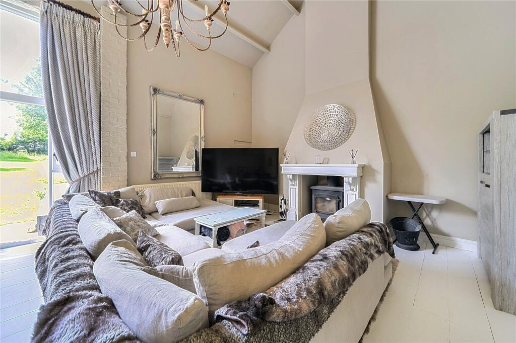 House in Northampton - View 4