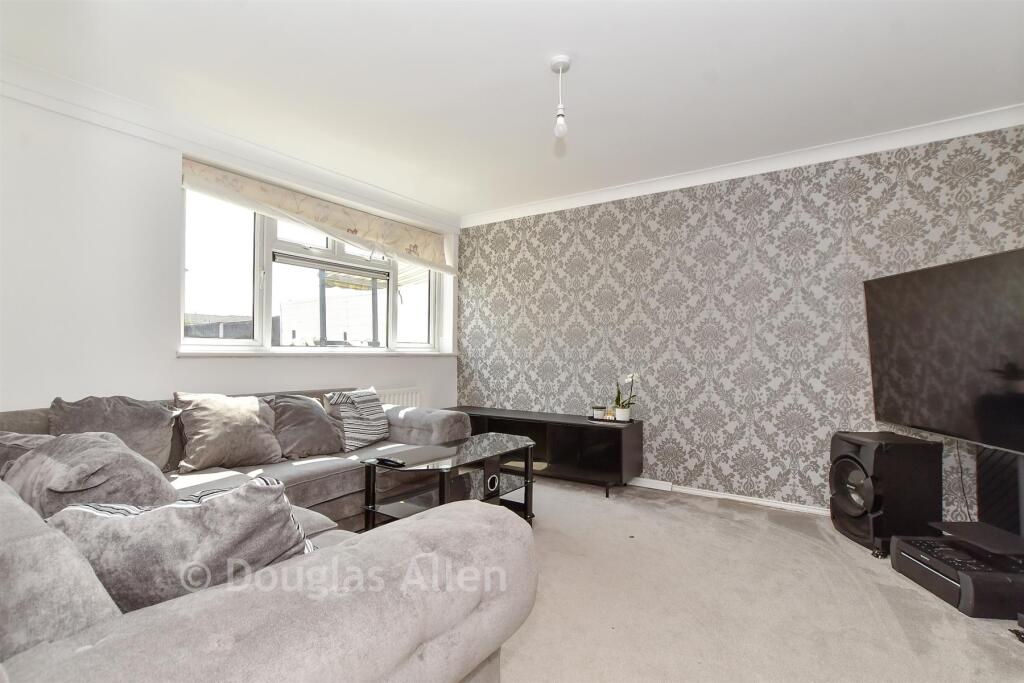 House in Romford - View 3