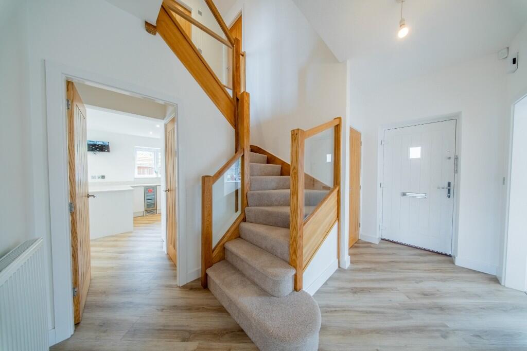 Main image of property: Preston Lancaster New Road, Garstang, Preston, PR3 0GF