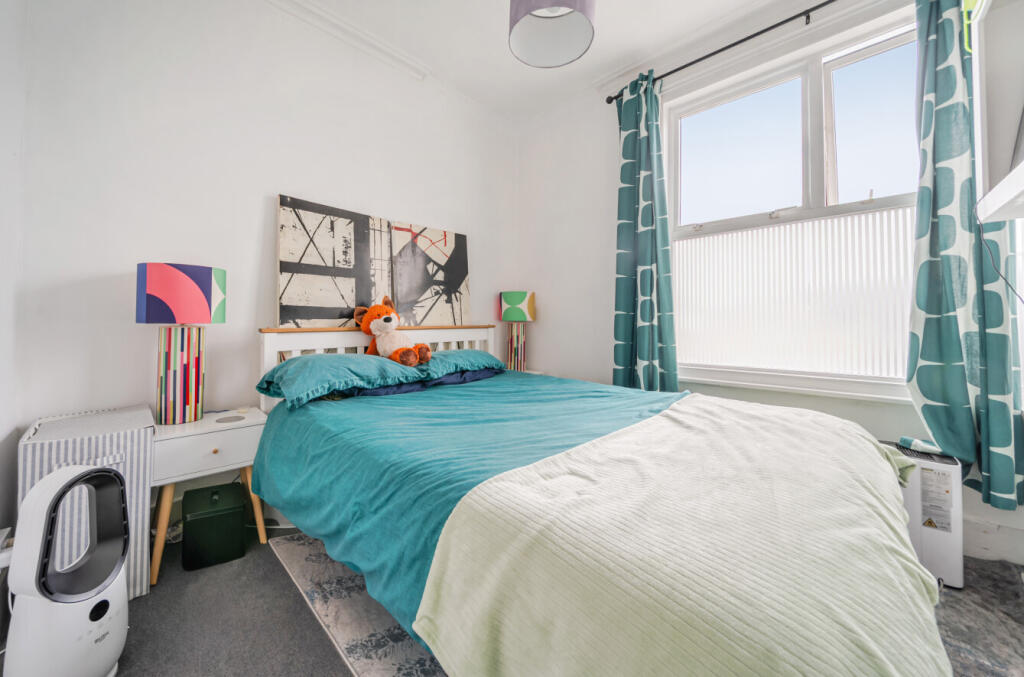 Apartment in Brighton - View 4