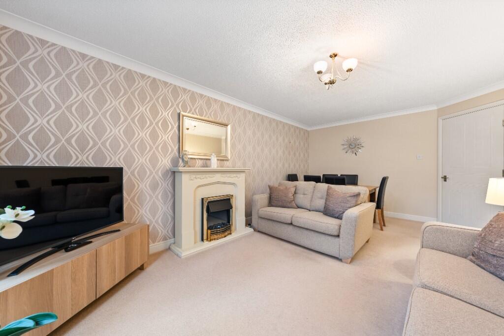 Apartment in Renfrewshire - View 3