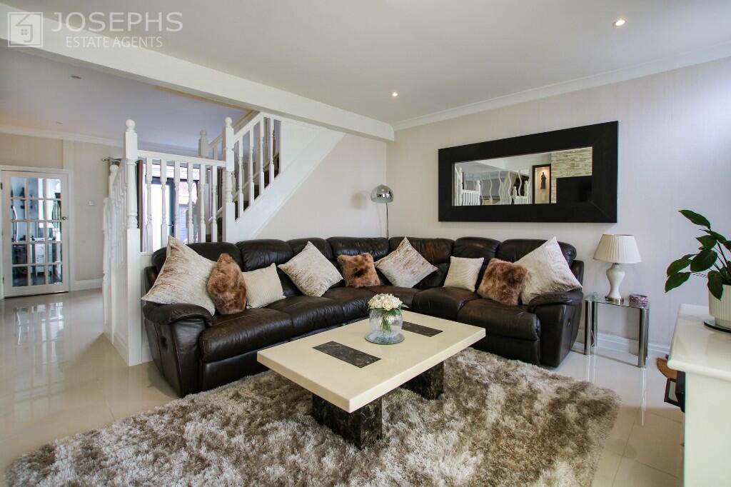47, Maldwyn Avenue, Bolton, Greater Manchester, BL3 photo 4