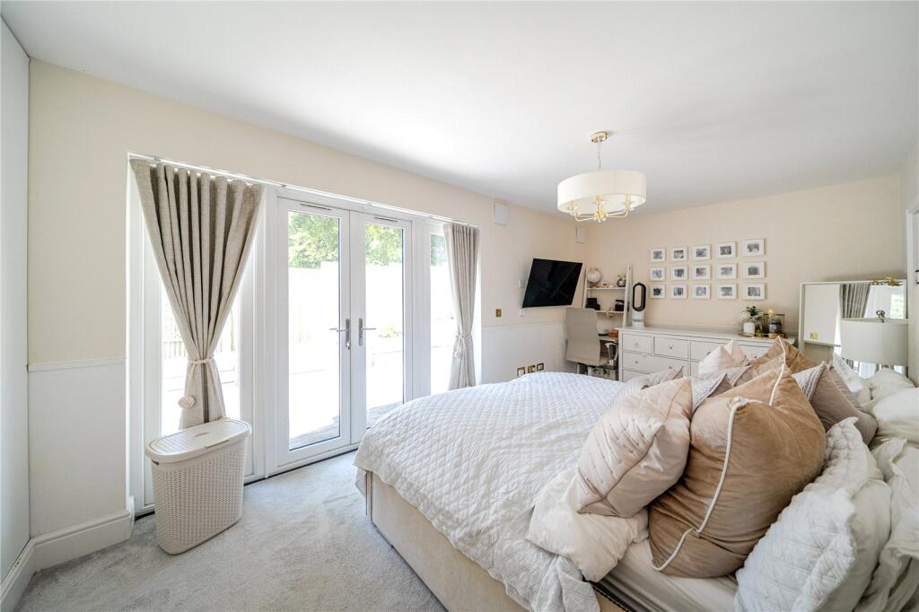 House in London - View 5