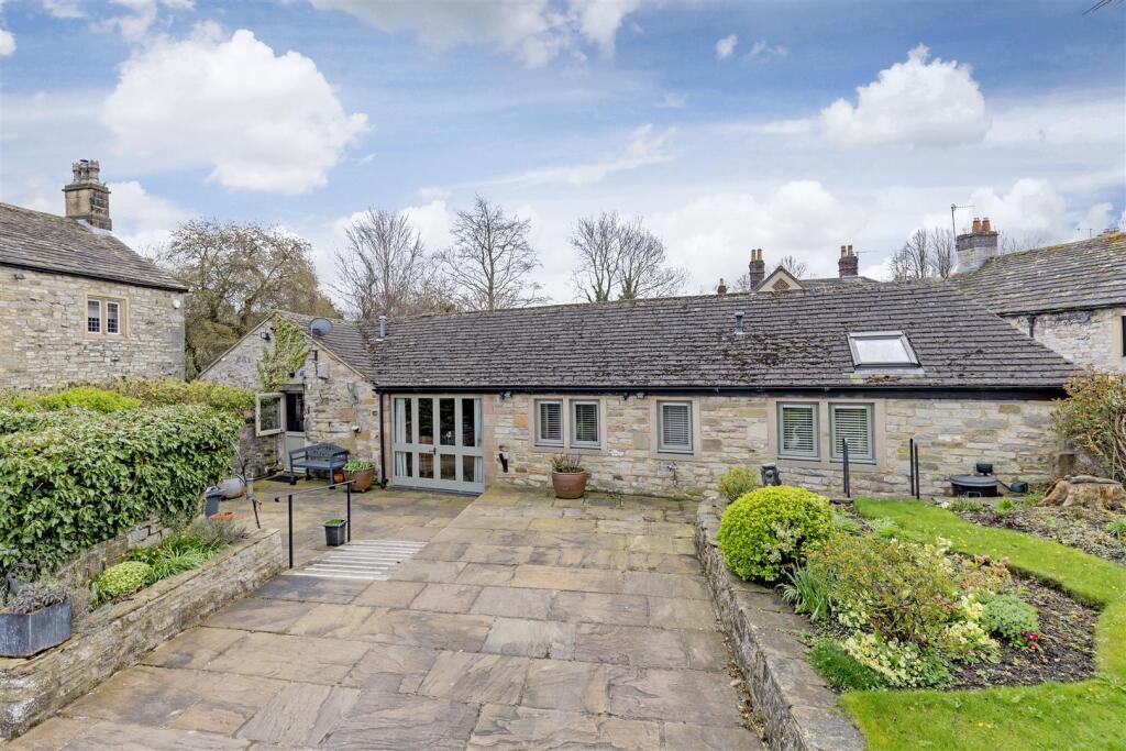 Main image of property: Watts Green, Ashford-In-The-Water, Bakewell