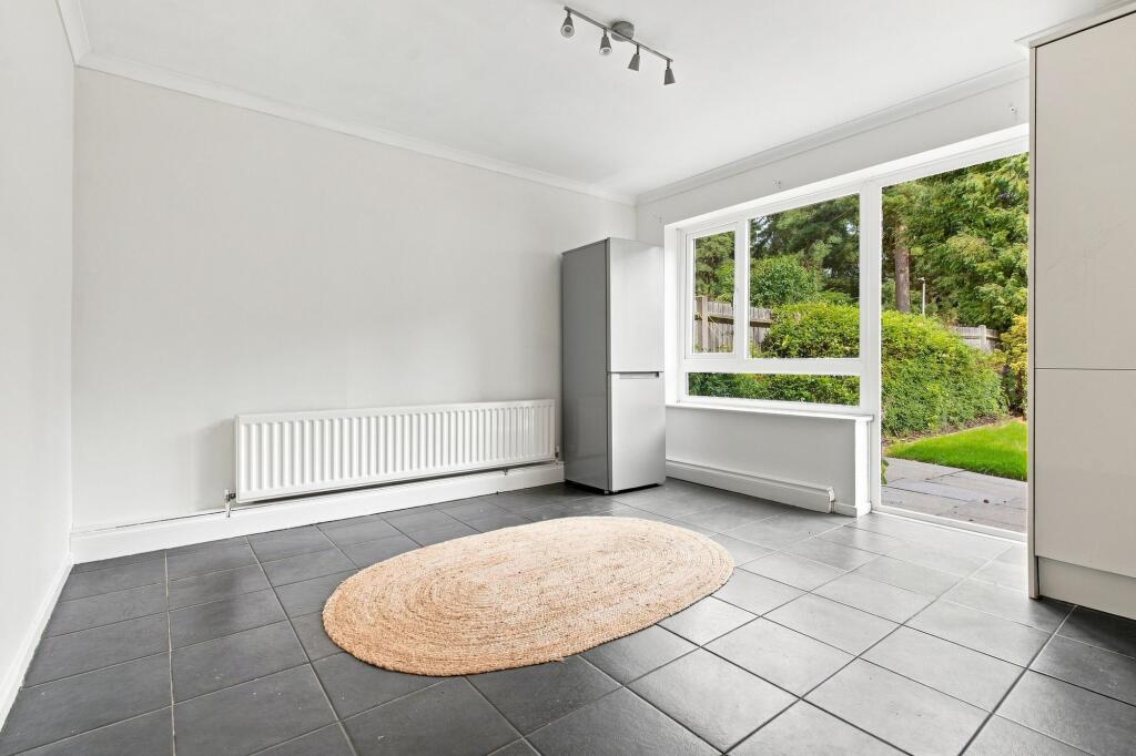 House in Slough - View 4