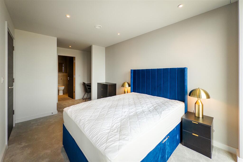 Apartment in Manchester - More