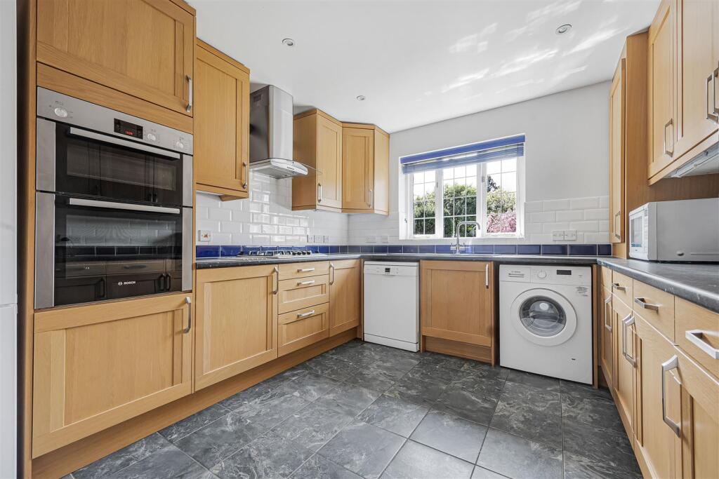 Peppard Road, Sonning Common, Reading - View 3