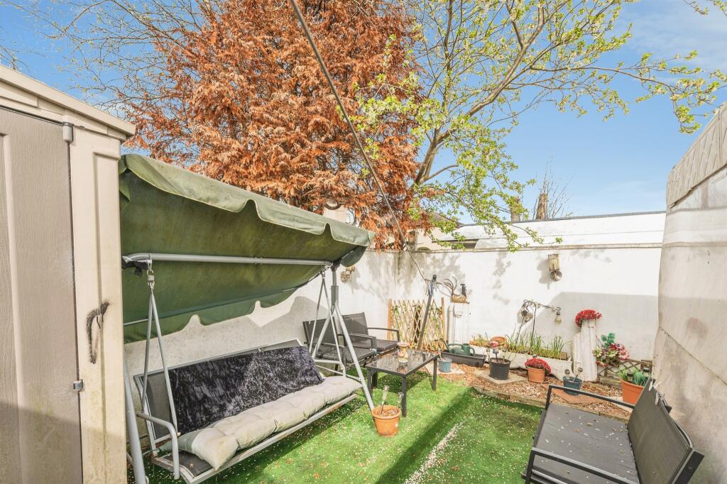 Additional image 13 of Avenue Road, BRADFORD