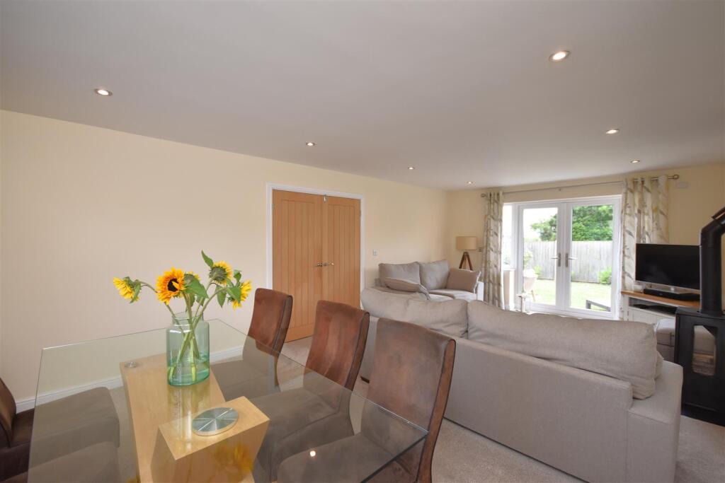House in Neston, Little Neston - View 5