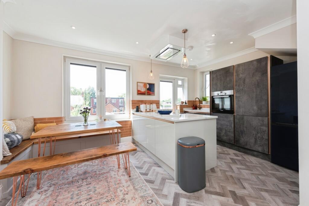Main image of property: Moreton Road, WORCESTER PARK, Surrey, KT4