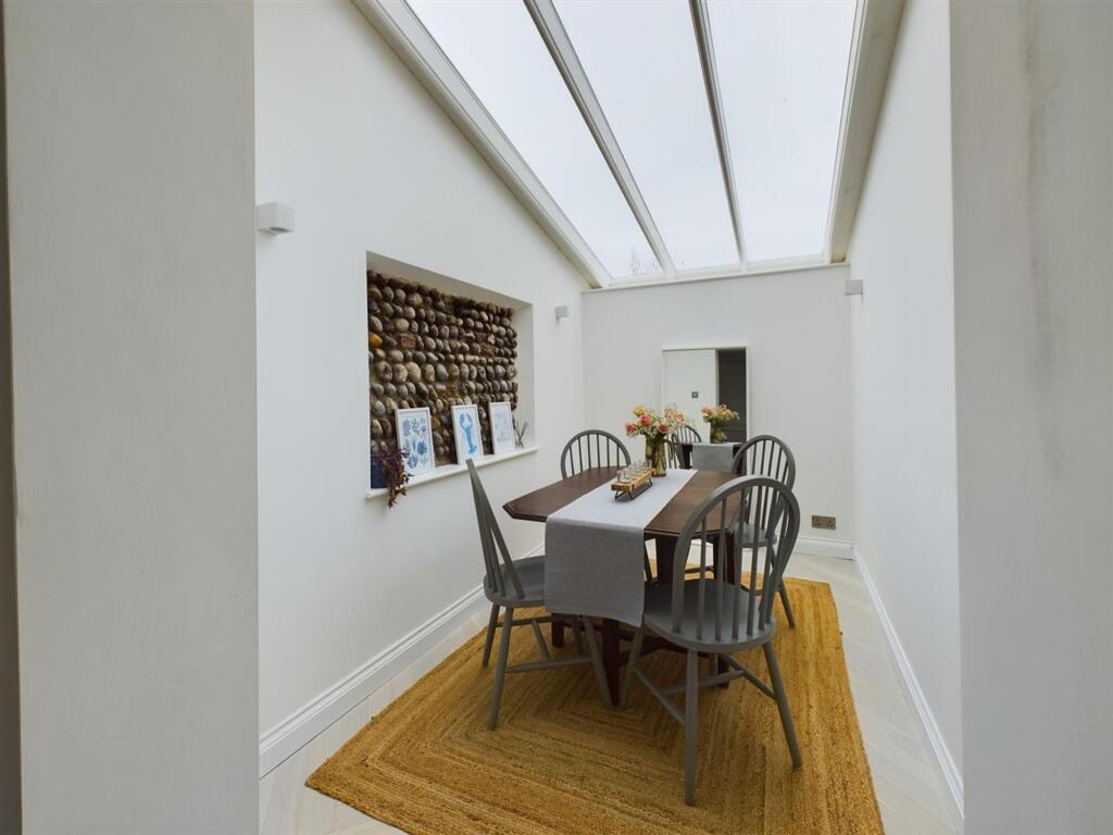 22A, Louden Road, Cromer photo 4