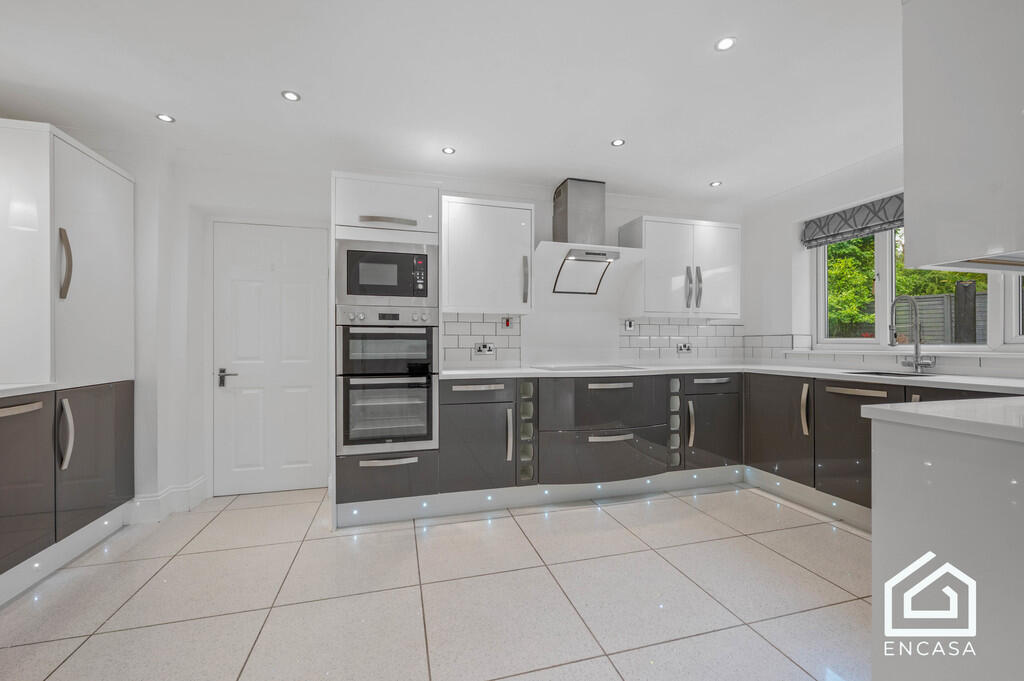 House in Solihull, West Midlands - View 2