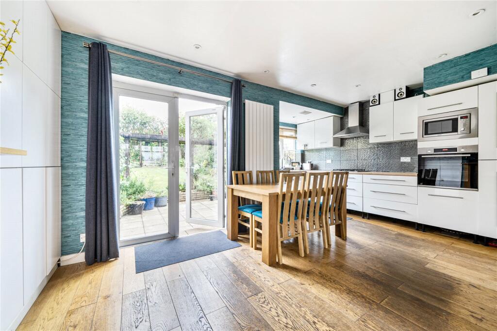 House in Enfield - View 4