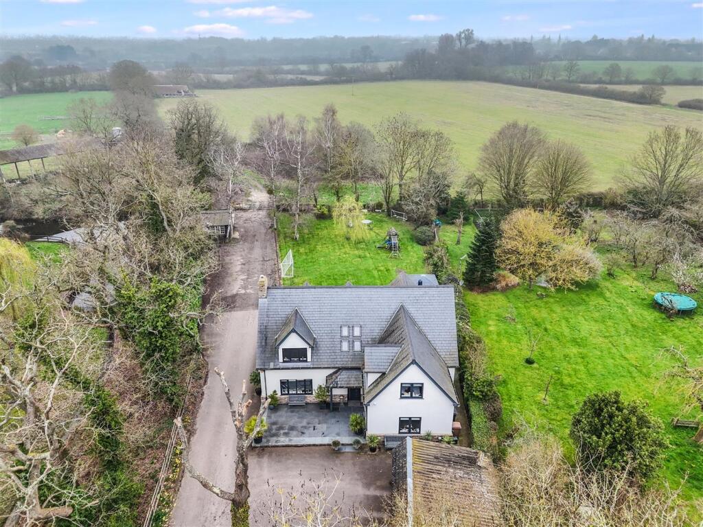 4-bed detached on East Hanningfield Road, Sandon, £1,250,000
