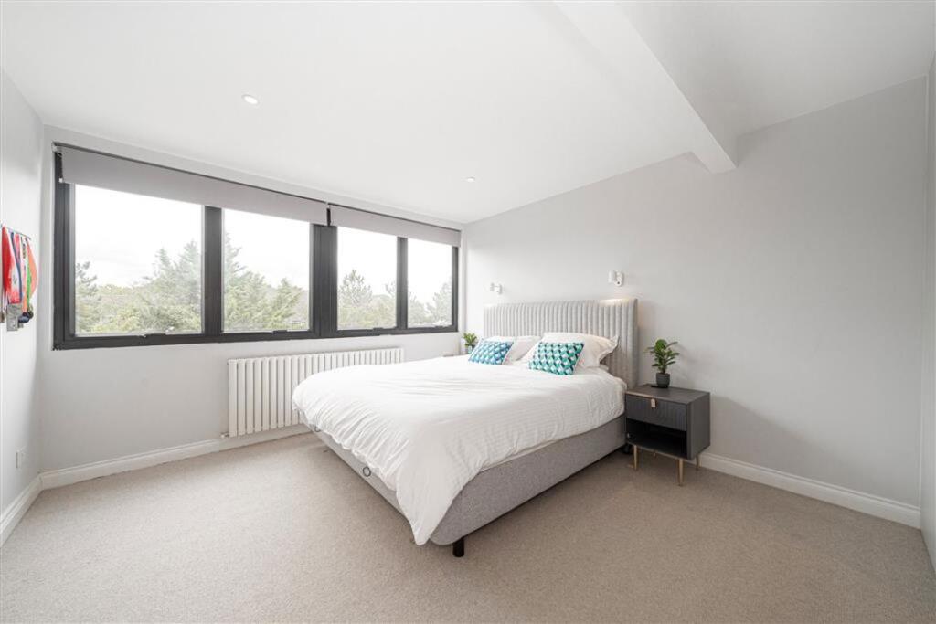 House in London - More
