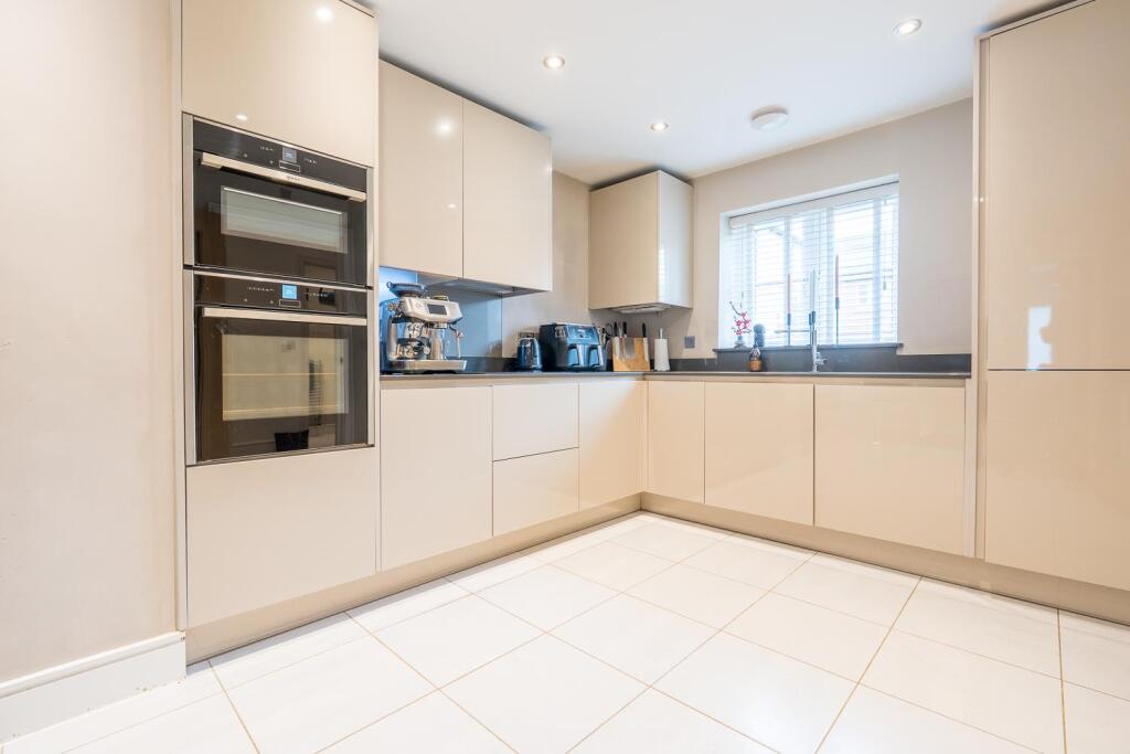 Main image of property: Hewitt Road, Barford, Warwick