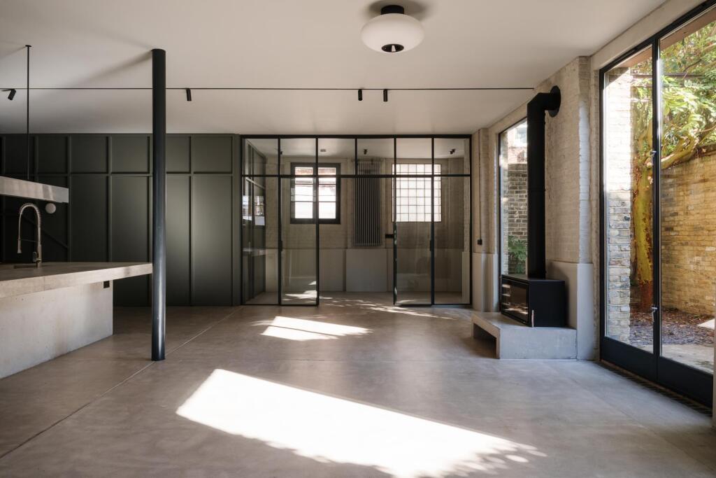 Apartment in London - View 5
