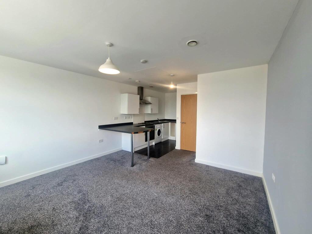 Apartment in Leicester, St Matthew's - View 3