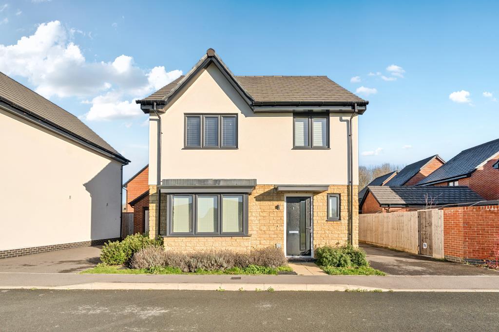 Main image of property: Granary Close, Witney, OX29