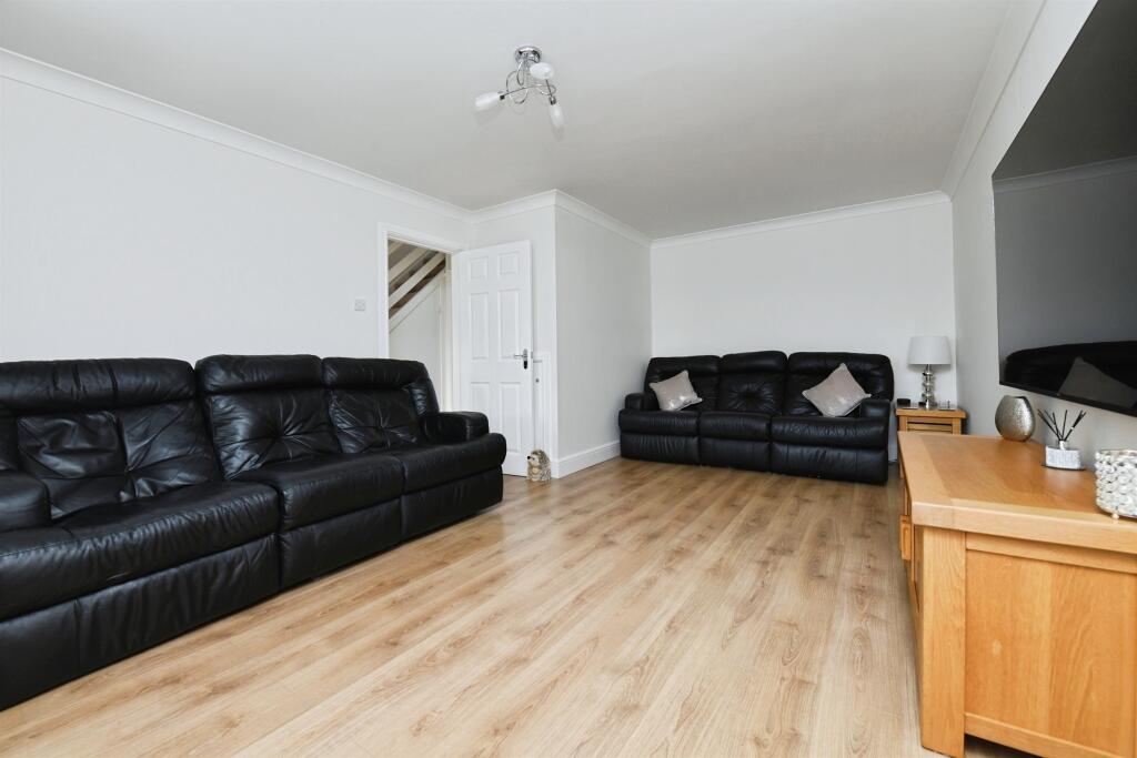 Bramley Way, Mayland, Chelmsford photo 2