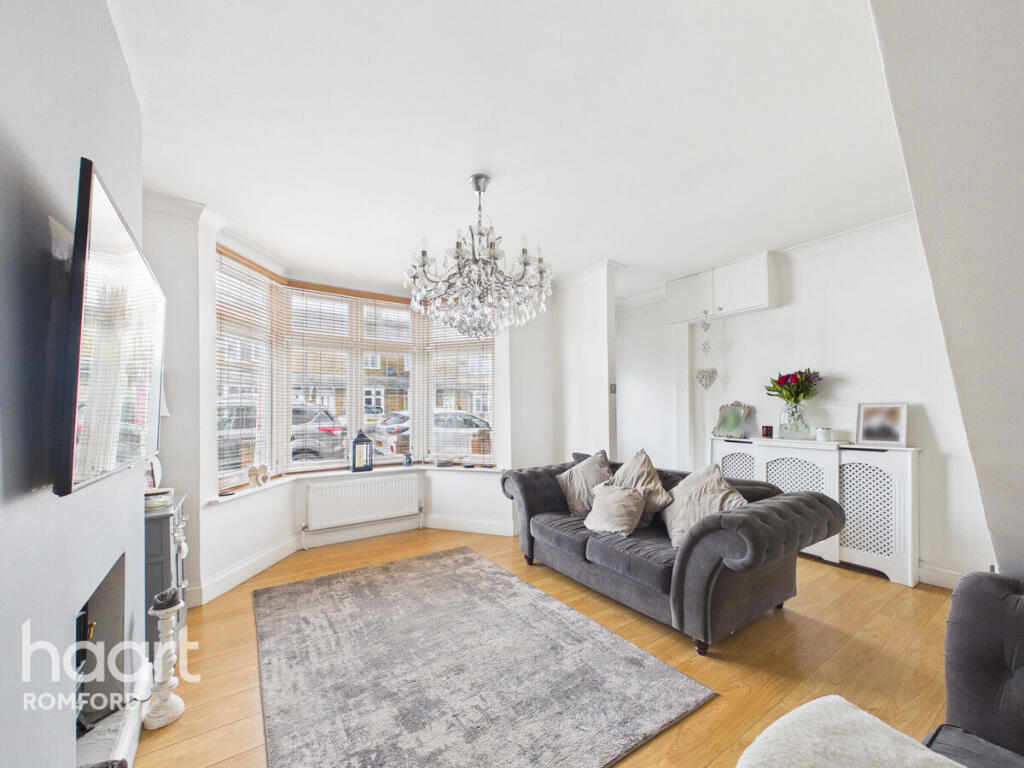 Main image of property: Cross Road, Romford, RM7 8AU