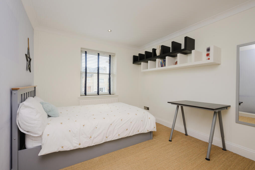 Arterberry Road, London, SW20 photo 4