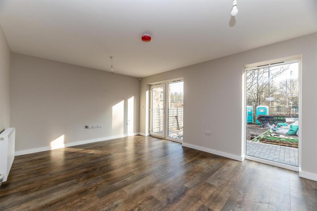 Firmin Way, Wilford photo 2