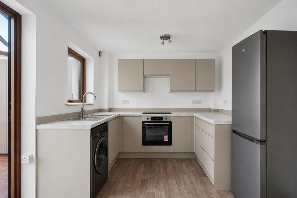 House in Nottingham, Long Eaton - View 3