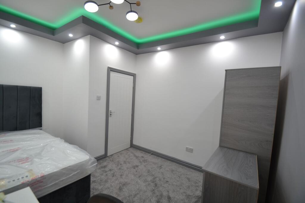 1 bedroom house share for rent