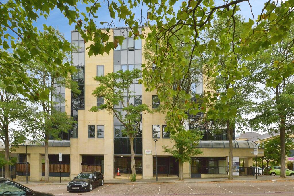 Apartment in Milton Keynes