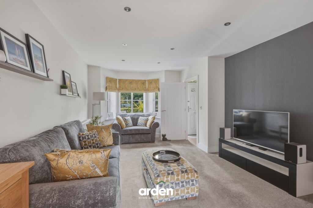House in Worcester - View 3
