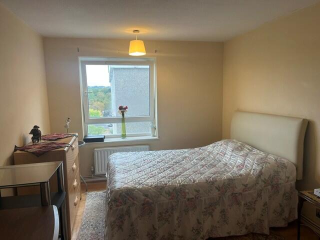 Apartment in Sutton - View 3