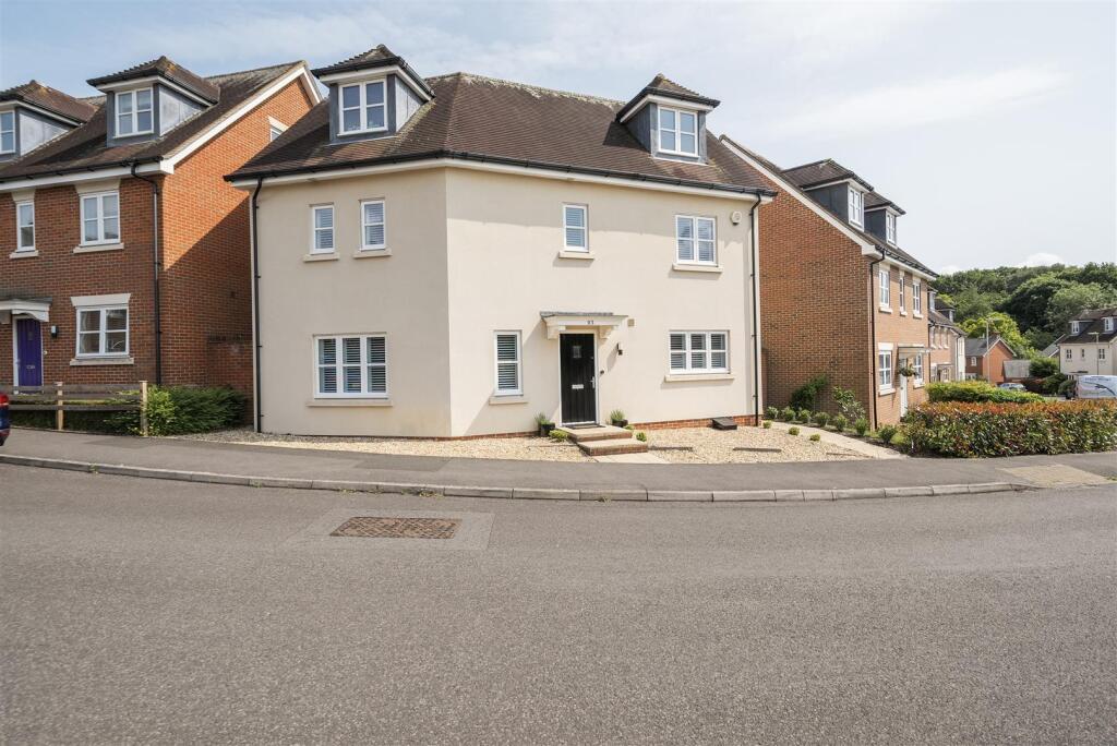 Main image of property: Knowle Avenue, Knowle