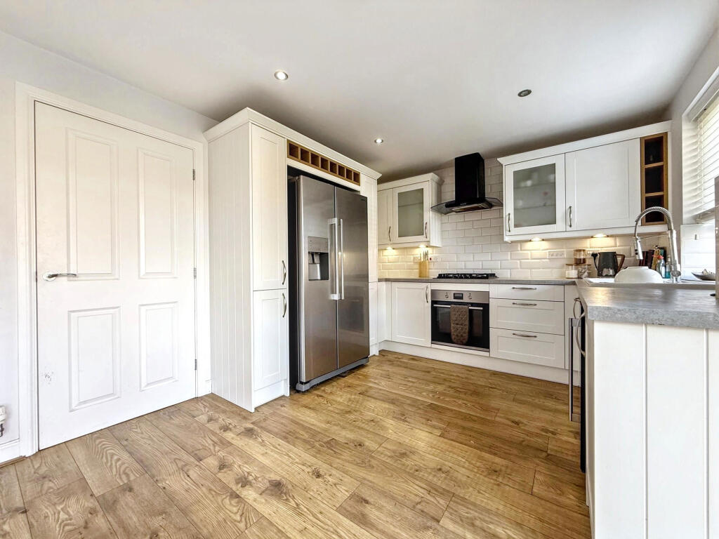 House in Darlington - More