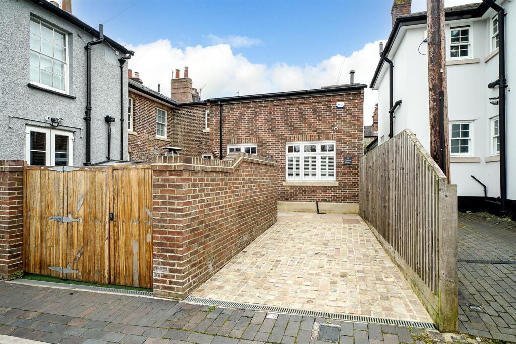 Additional image 5 of Queen Street, St. Albans