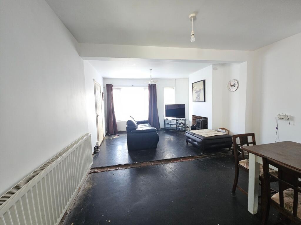 House in Sarn, Pen-y-cae, St. Bride's Minor - View 5