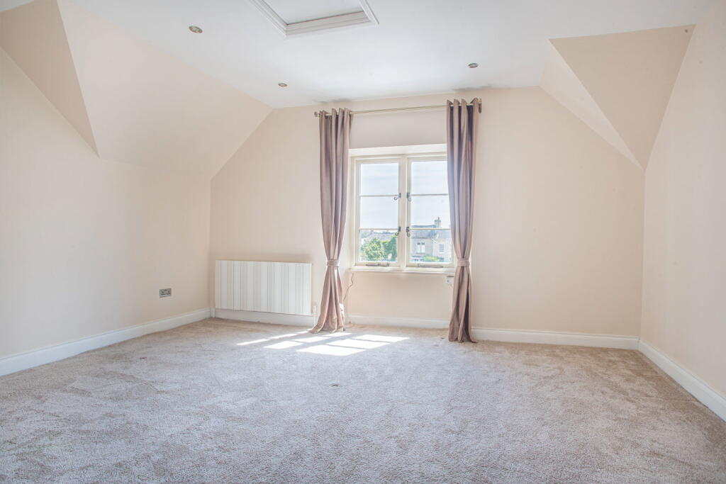 House in Gloucester - More
