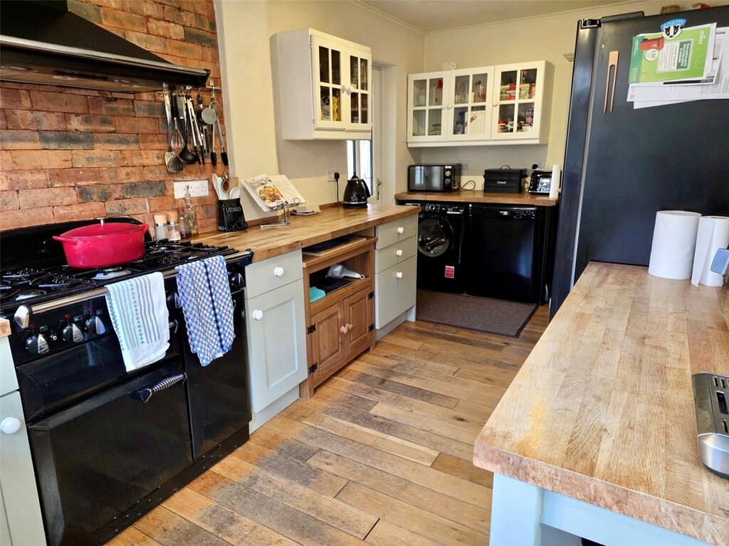 House in Stoke-on-Trent - View 5