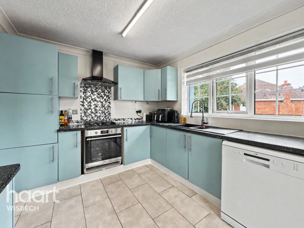 House in Peterborough - View 2