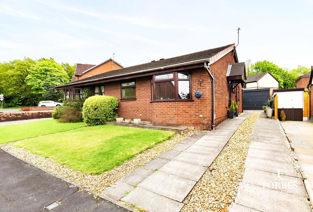 Main image of property: Hunts Field, Clayton-le-Woods, Nr Chorley, PR6
