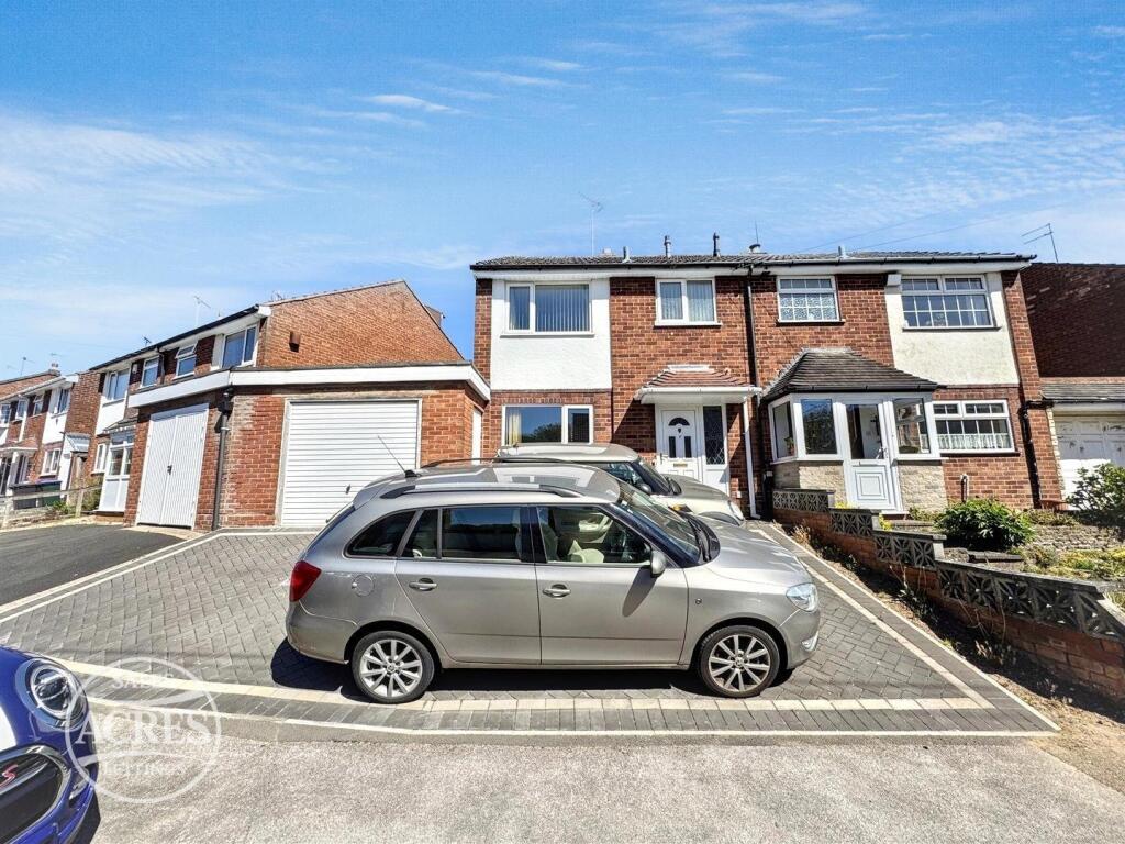 3-bed semi-detached on Newton Gardens, Great Barr, Birmingham, £265,000