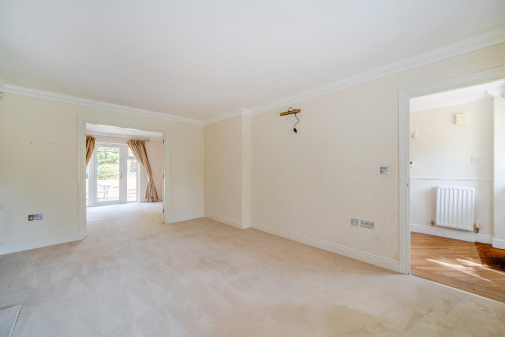 House in Runnymede, Ottershaw - View 5