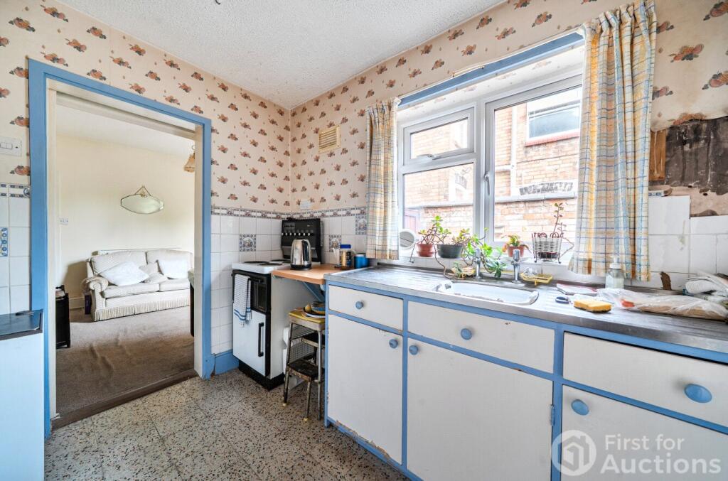 House in Nottingham - View 5