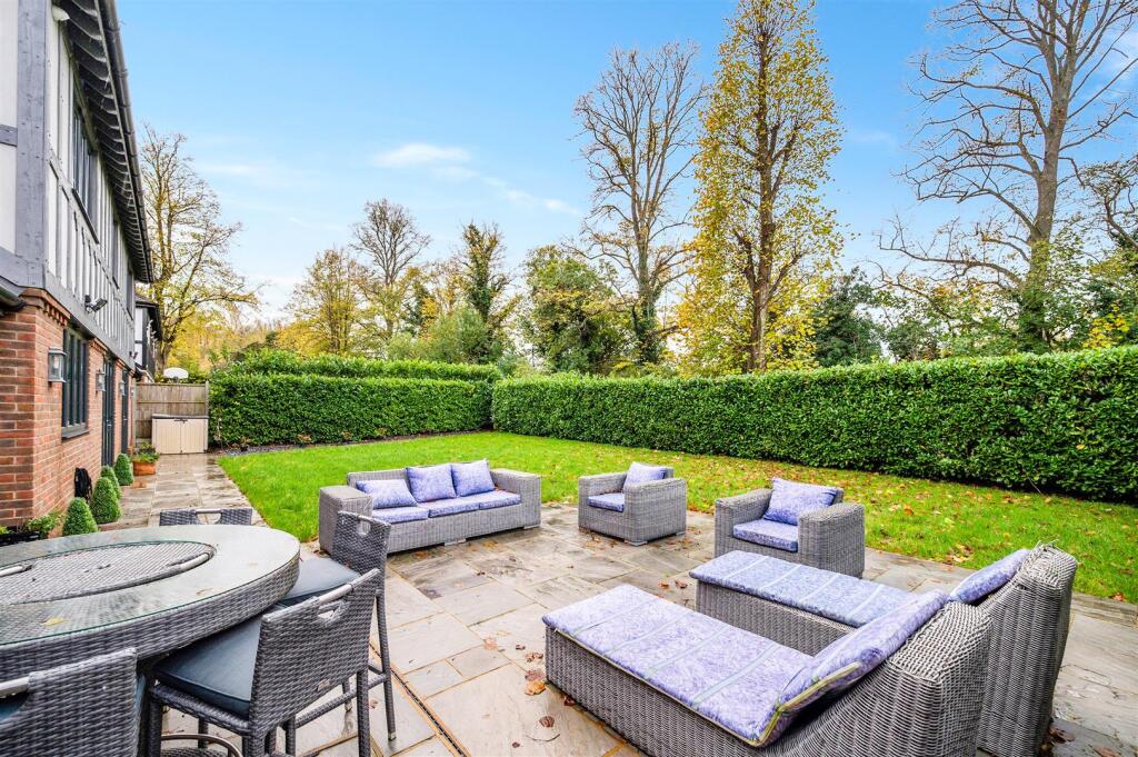 Woodcote Park Avenue, Purley photo 3