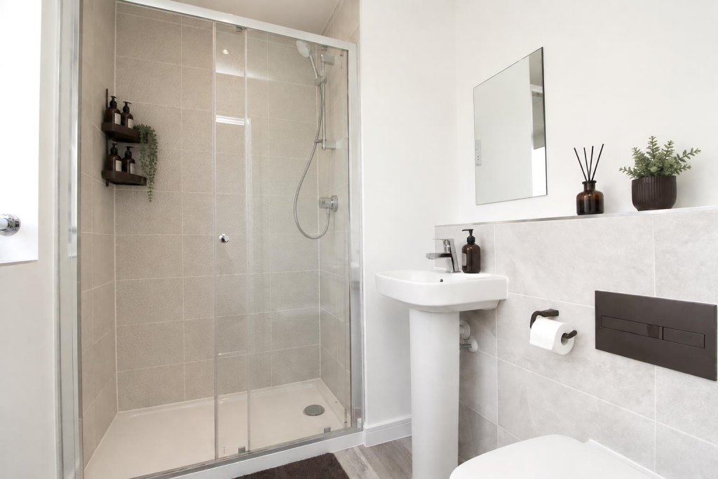 House in Milton Keynes, Whitehouse - More